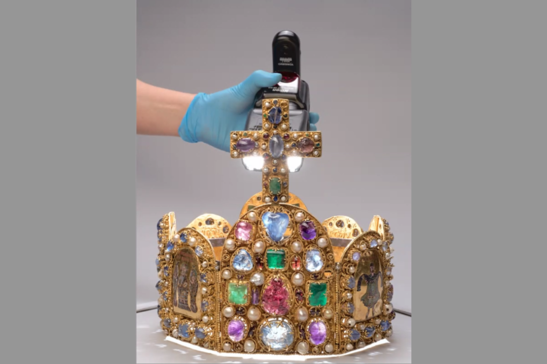 Корона Священной Римской империи: исследовательский проект о ее материалах, технологиях изготовления и сохранности